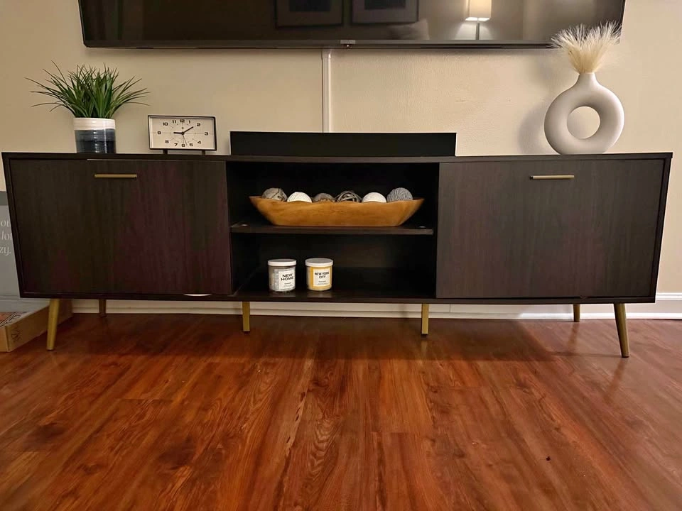 TV Stand & Entertainment Center