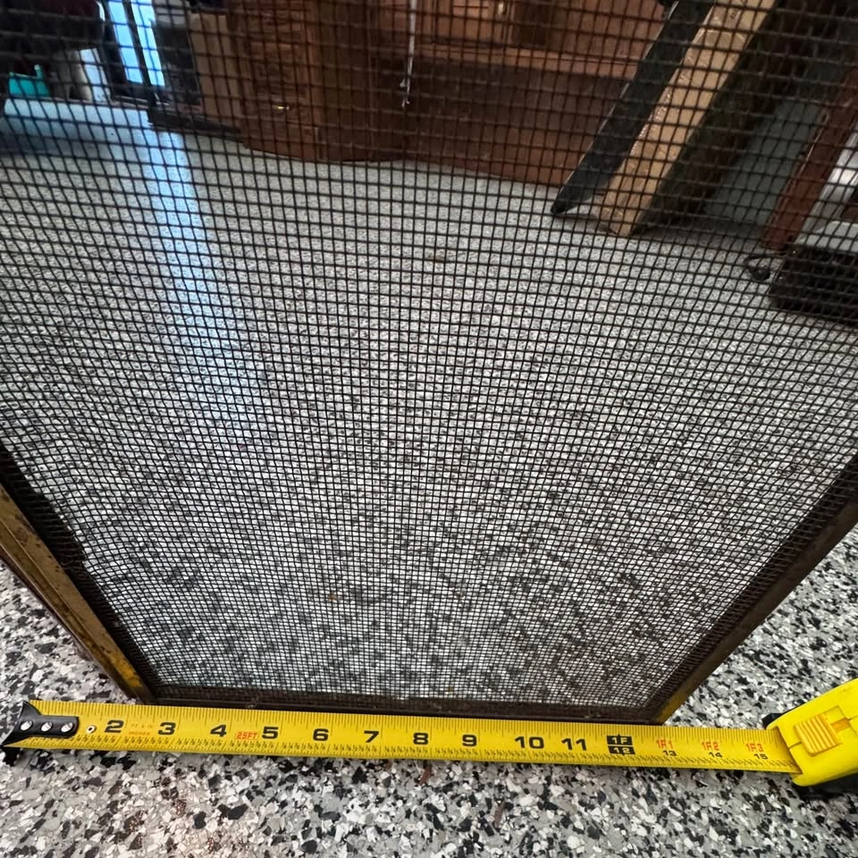 Large Vintage Brass Fireplace Hearth Fender & Mesh Spark Guard - photo 4