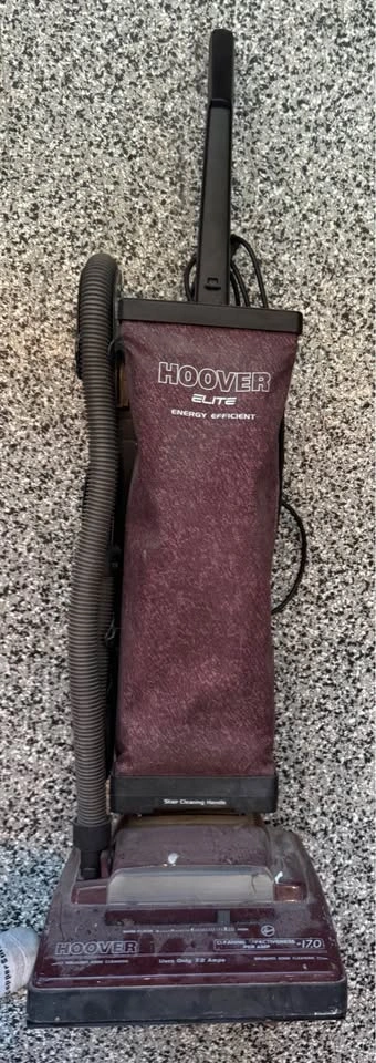 Working Vacuum Cleaner Lot – Royal Commercial & Hoover Elite - photo 2