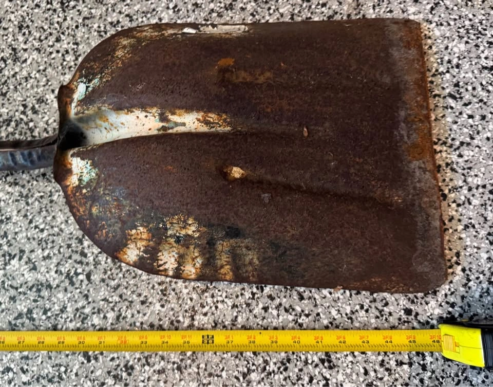 Vintage Rustic Farm Shovel – Wooden D Handle - photo 4