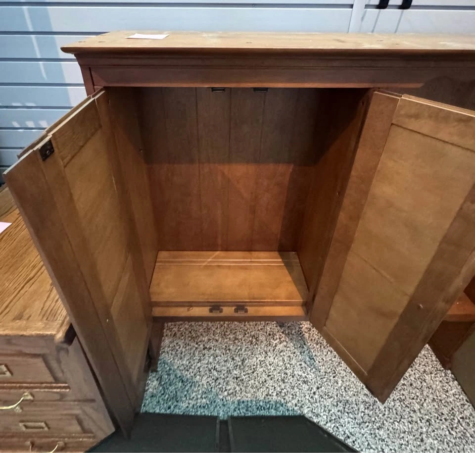 Solid Wood Louvered Storage Cabinet / Accent Cabinet - photo 2