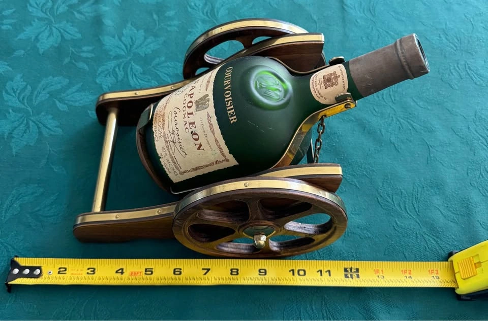 Vintage Courvoisier Cognac Cannon & Luigi Bormioli Flutes - photo 3