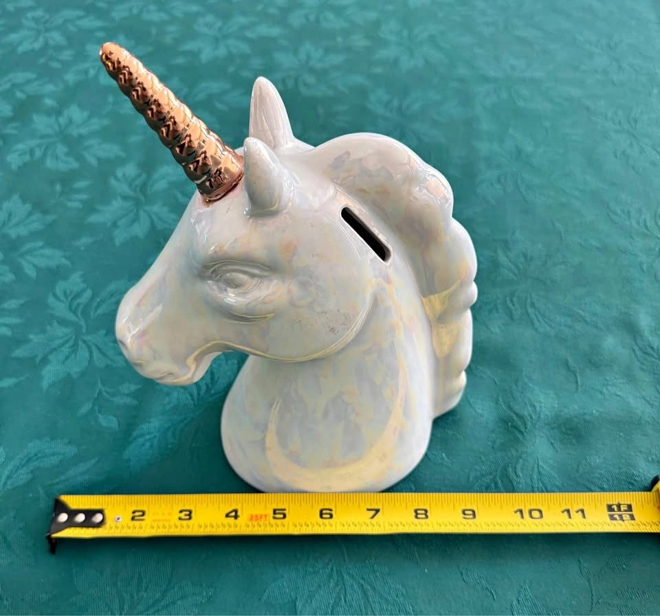 Ceramic Piggy Banks – Unicorn & Lip Print Pig