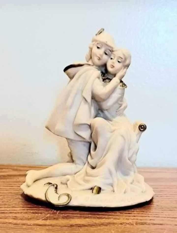 Capodimonte Signed Handmade Romeo and Juliet Sculpture thumbnail