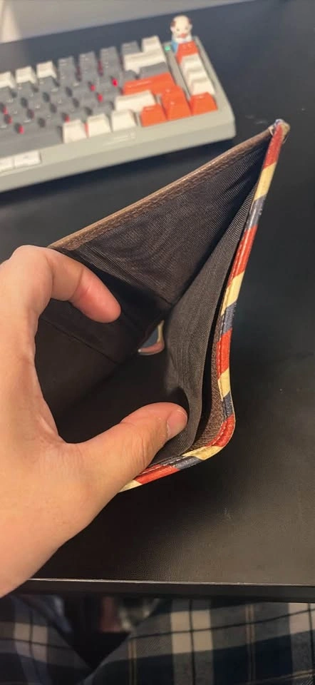 Gucci Courrier GG Supreme Wallet - photo 3