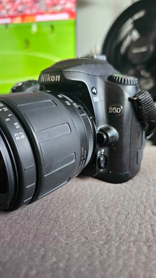 Nikon D50 DSLR Camera with Tamron Lens - photo 2