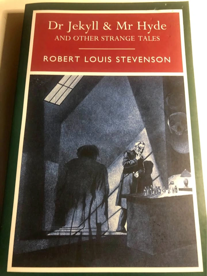 ⚽️ Dr Jykell and Mr Hyde by Robert Louis Stevenson