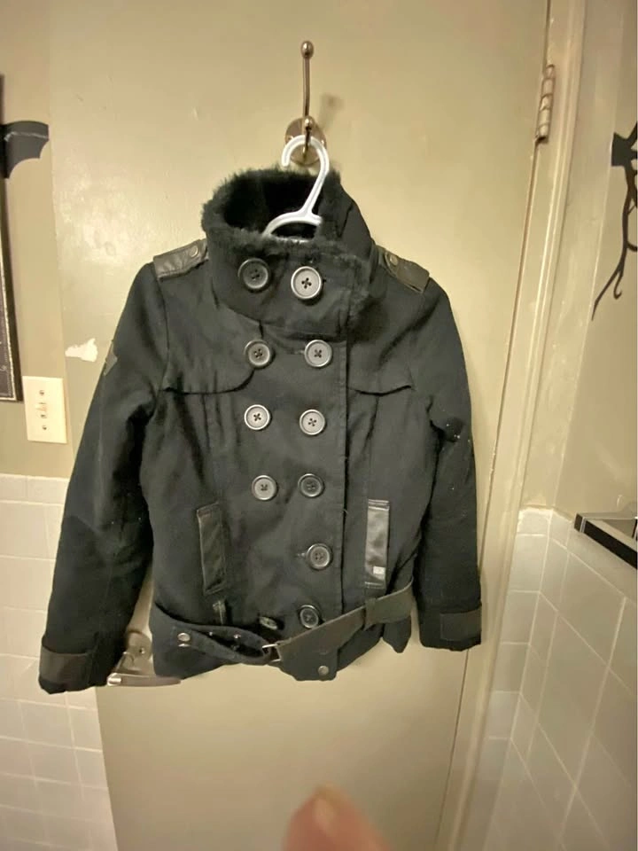 VeXY Black Double-Breasted Faux Fur Collar Jacket - XS