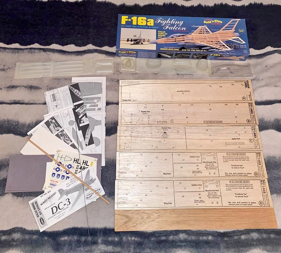 F-16a Fighting Falcon wood model