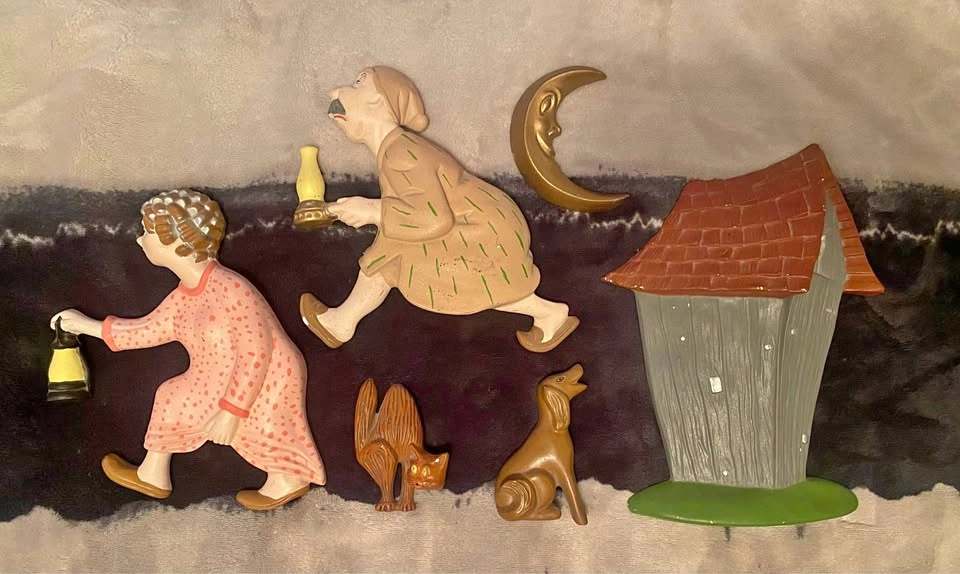 Vintage 1970s Arnel’s 6pc Race to the Outhouse Wall Plaques