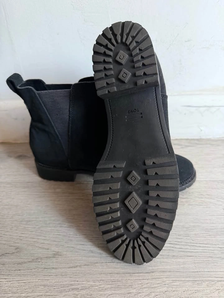 Toms women’s shoes/boot - photo 3
