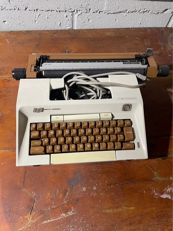 Smith Corona Coronamatic Vintage Typewriter - photo 3