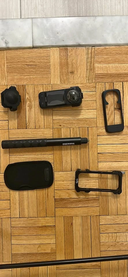 Insta360 X3 with accessory
