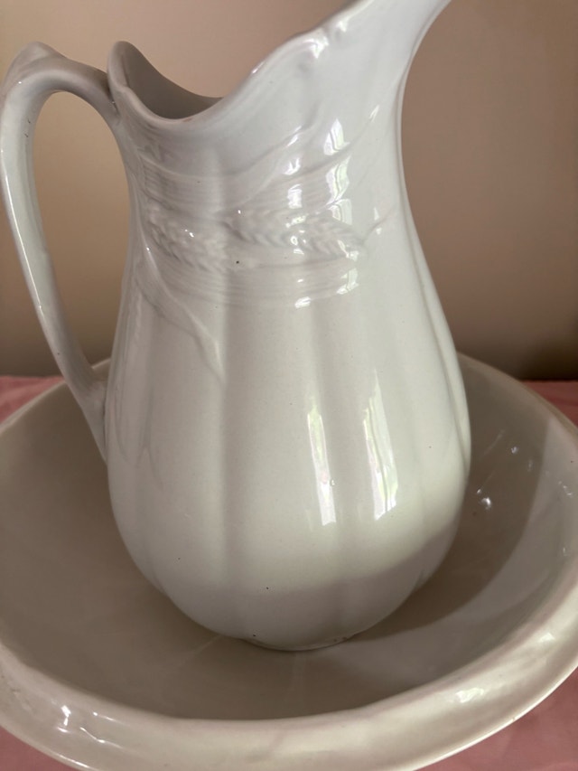 Baker & Co England Wash Basin and Pitcher Set - photo 3