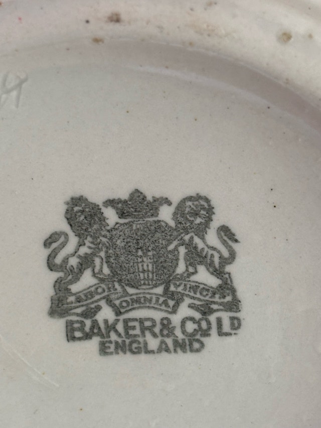 Baker & Co England Wash Basin and Pitcher Set - photo 5