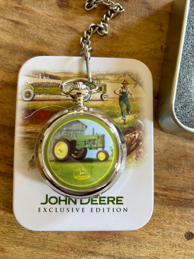Exclusive Edition John Deere Pocket Watch - photo 2