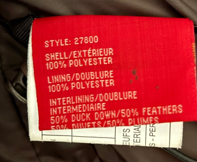Levis Down Puffer Jacket size M style 27800 - photo 5