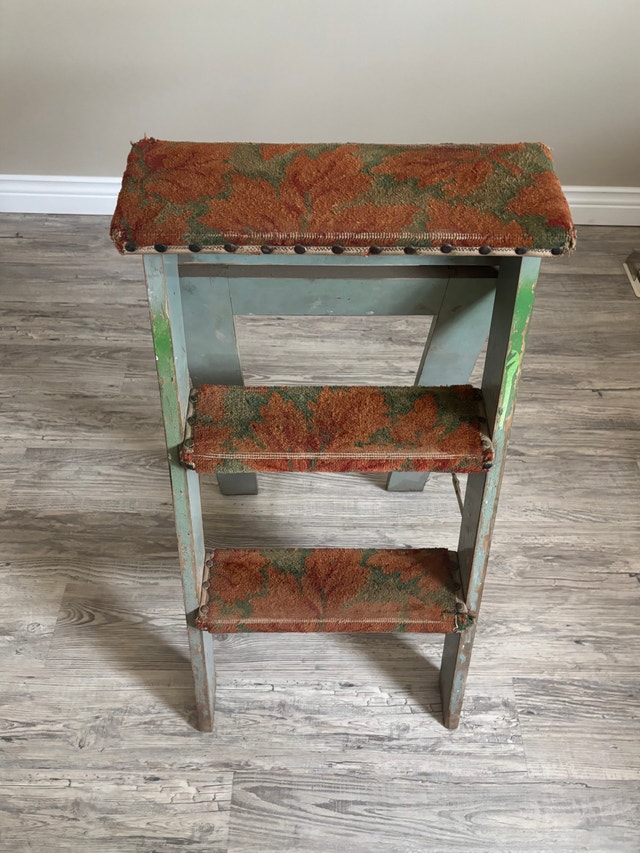 Vintage Wooden Step Stool - photo 2