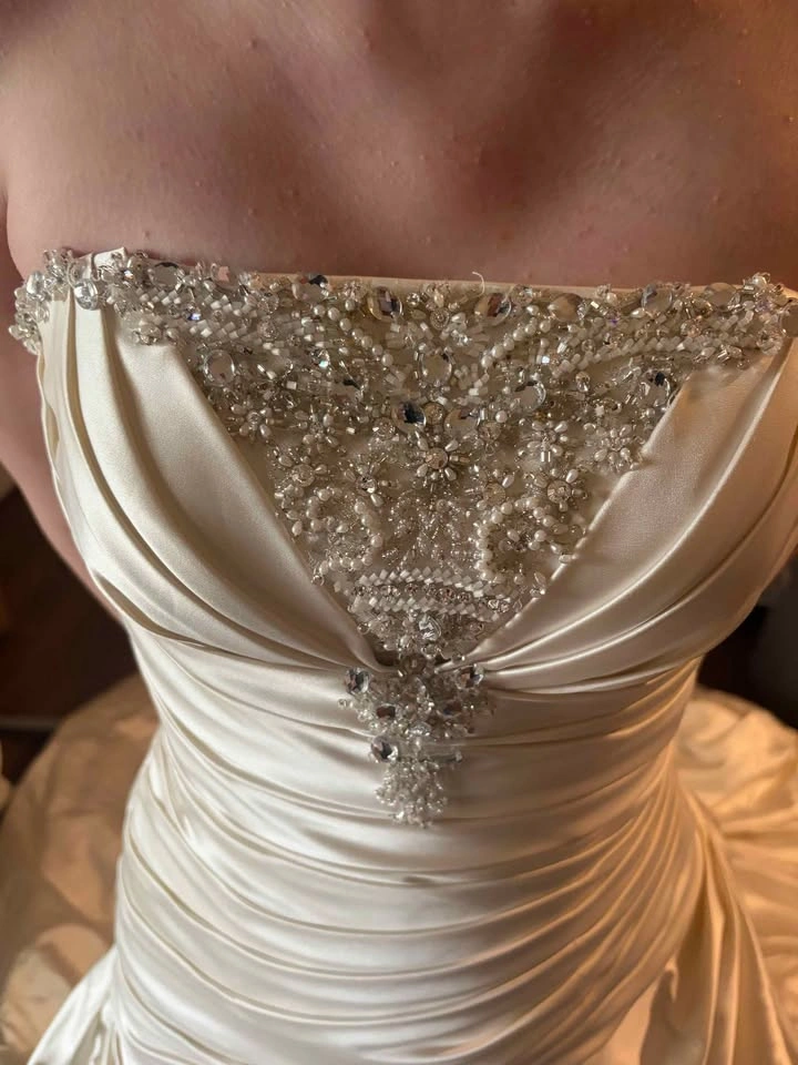Brand new Wedding Dress - photo 3
