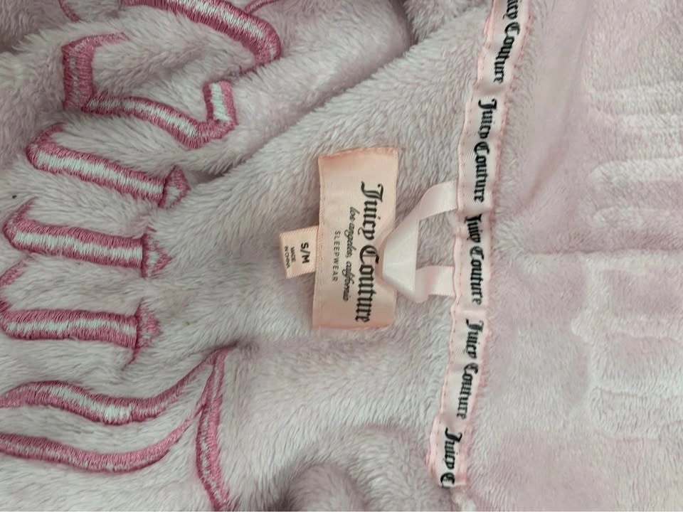 Juicy Couture Plush Robe - photo 2
