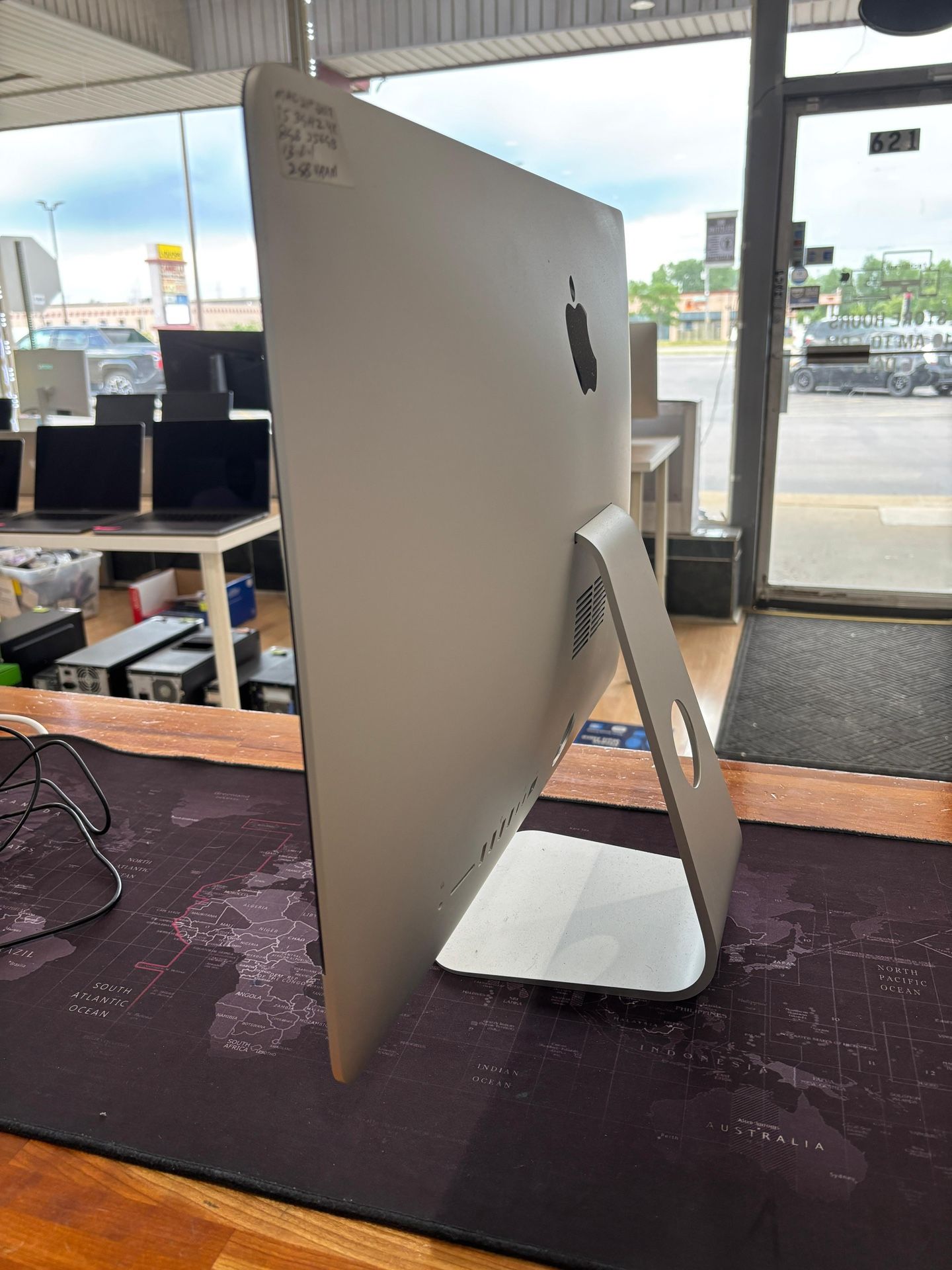 Apple iMac 21” 2017 4K Retina 3Ghz Core i5 8GB 256GB SSD - photo 3