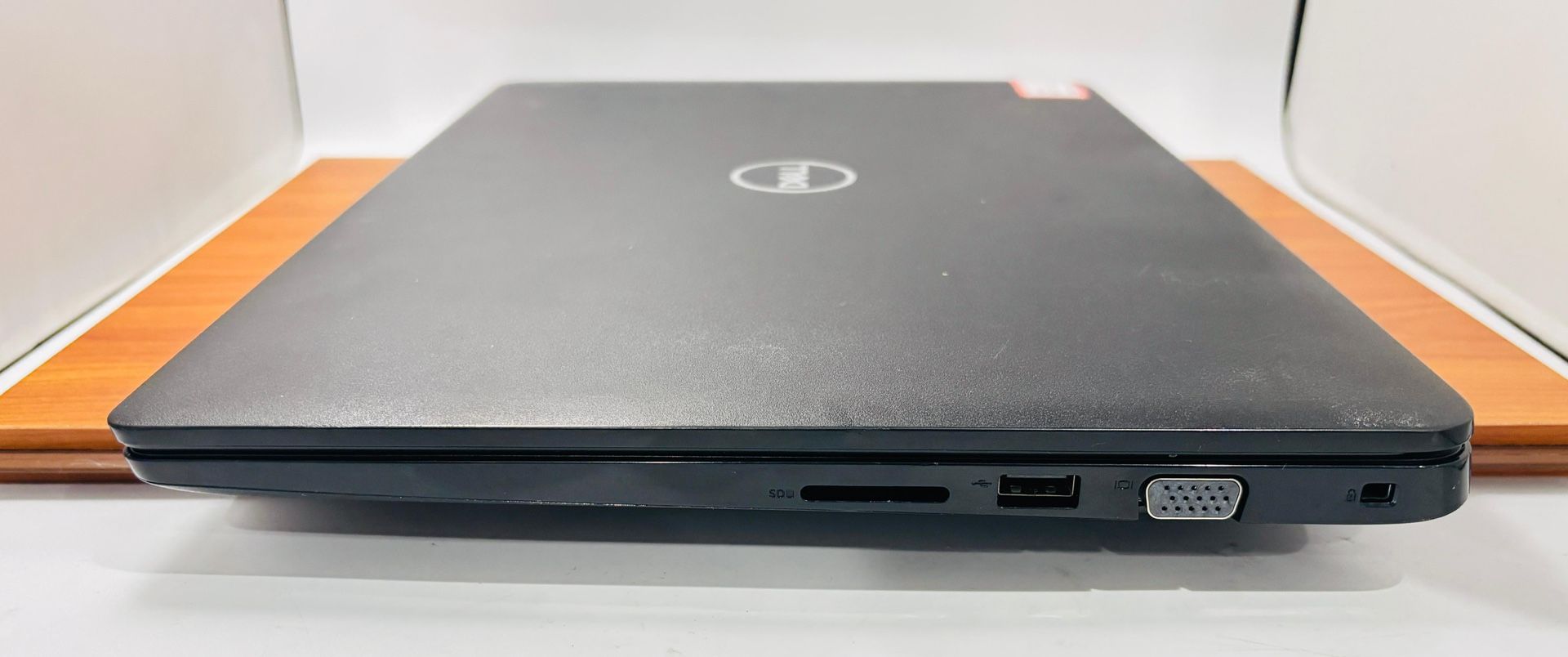 DELL LATITUDE 3400 14” Core i5-8265u 8GB 256GB Windows 11 Pro - photo 3