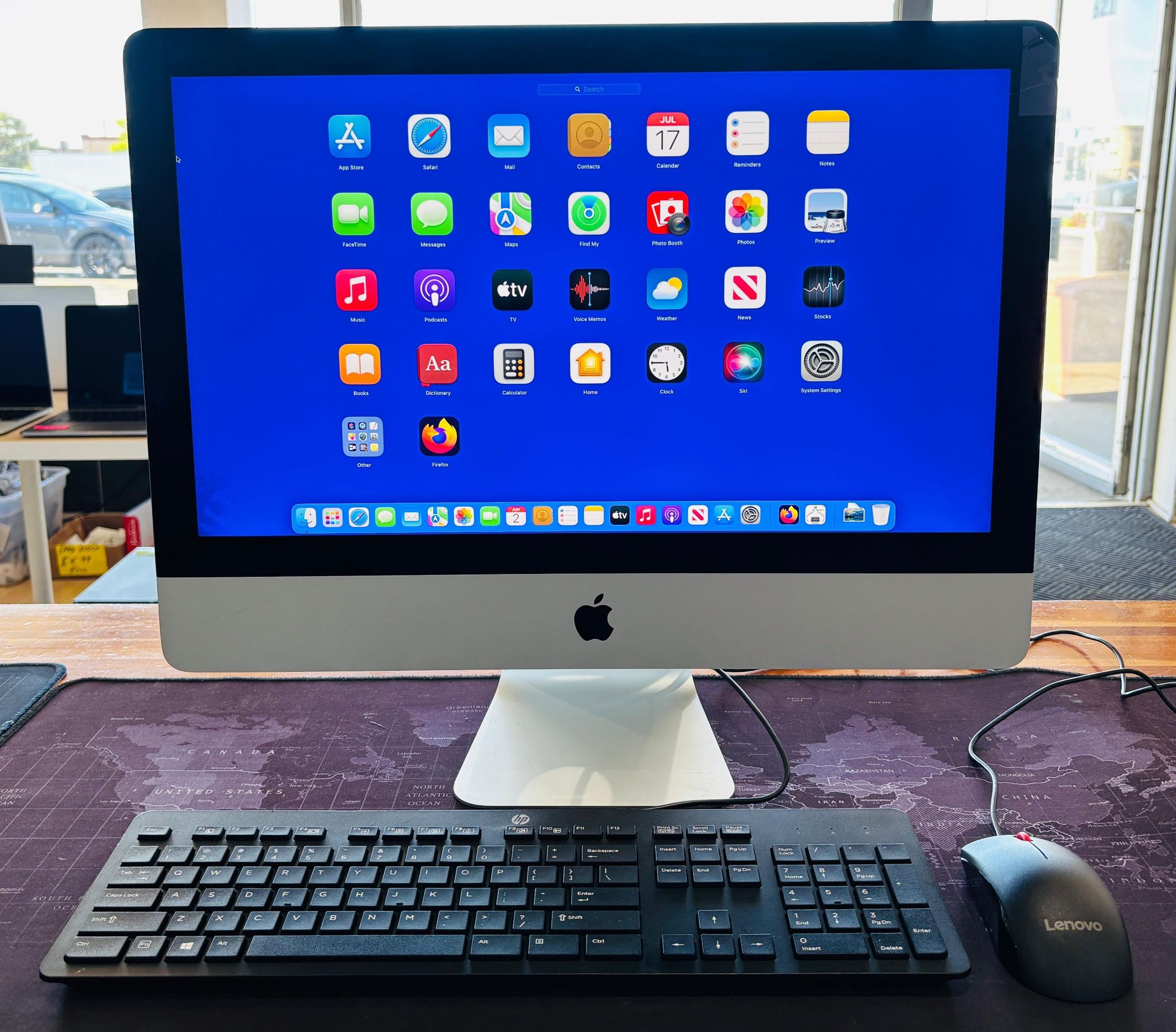 Apple iMac 21.5" 2017 Core i5 8GB 1TB - Cracked Glass