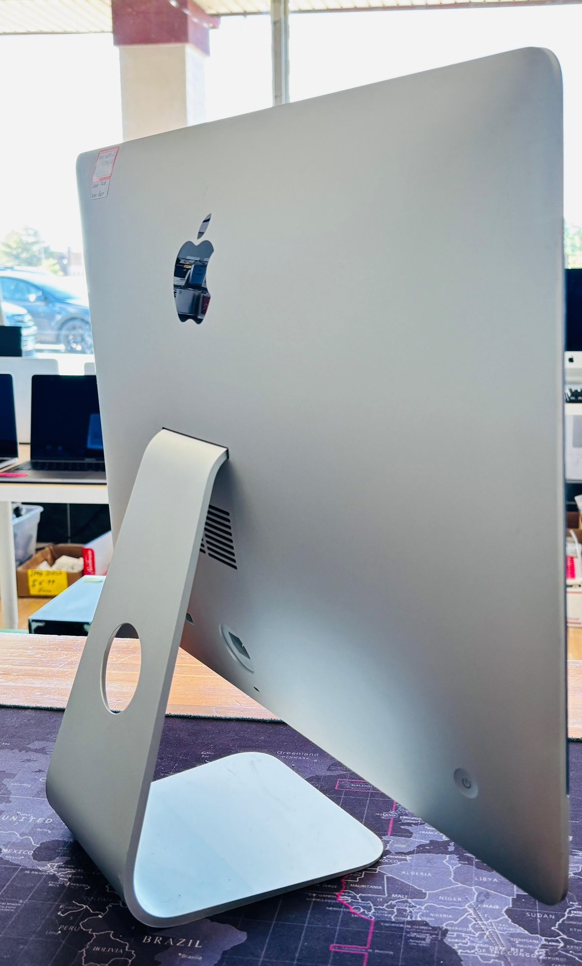 Apple iMac 21.5" 2017 Core i5 8GB 1TB - Cracked Glass - photo 4