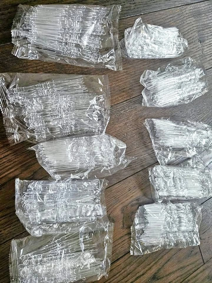 Disposable Plastic Cocktail Picks Fruit Forks - 300 pack
