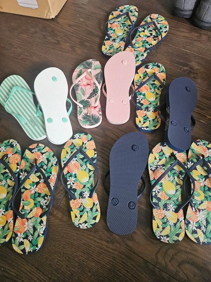 Vibrant and stunning Flip flops - 7 pairs - photo 2