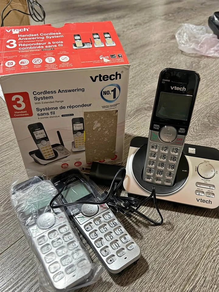 VTech Cordless Answering System 3 Handsets CS6529-3
