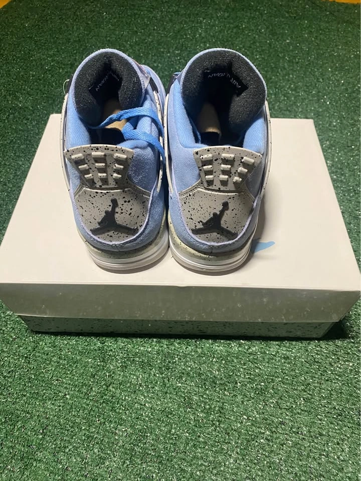 Size 10 - Jordan 4 Retro University Blue (UNC) - photo 3
