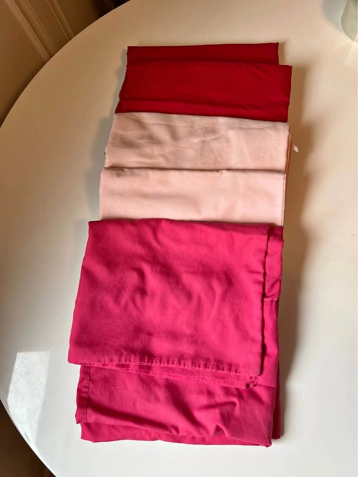 ⚽ 6pcs. Pink/Red Pillow cases