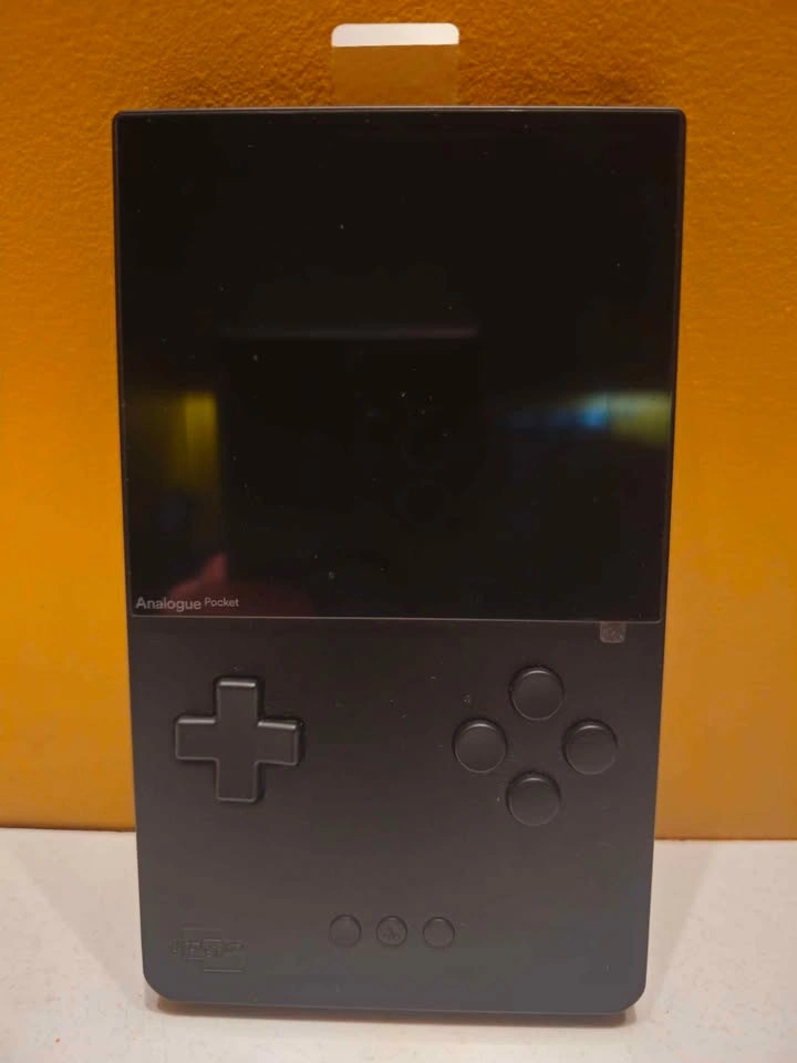 Analogue Pocket + Dock + Game Gear Adapter - photo 2