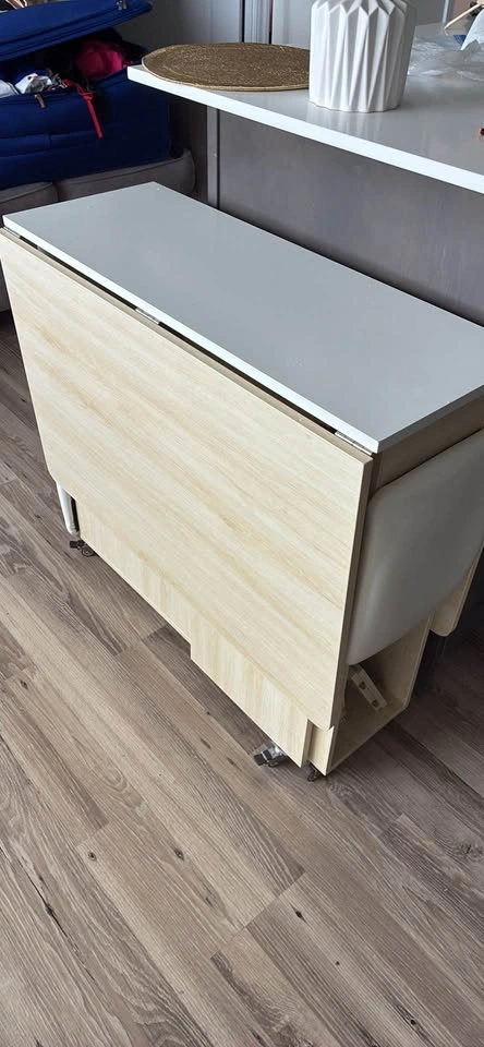 White table - photo 4
