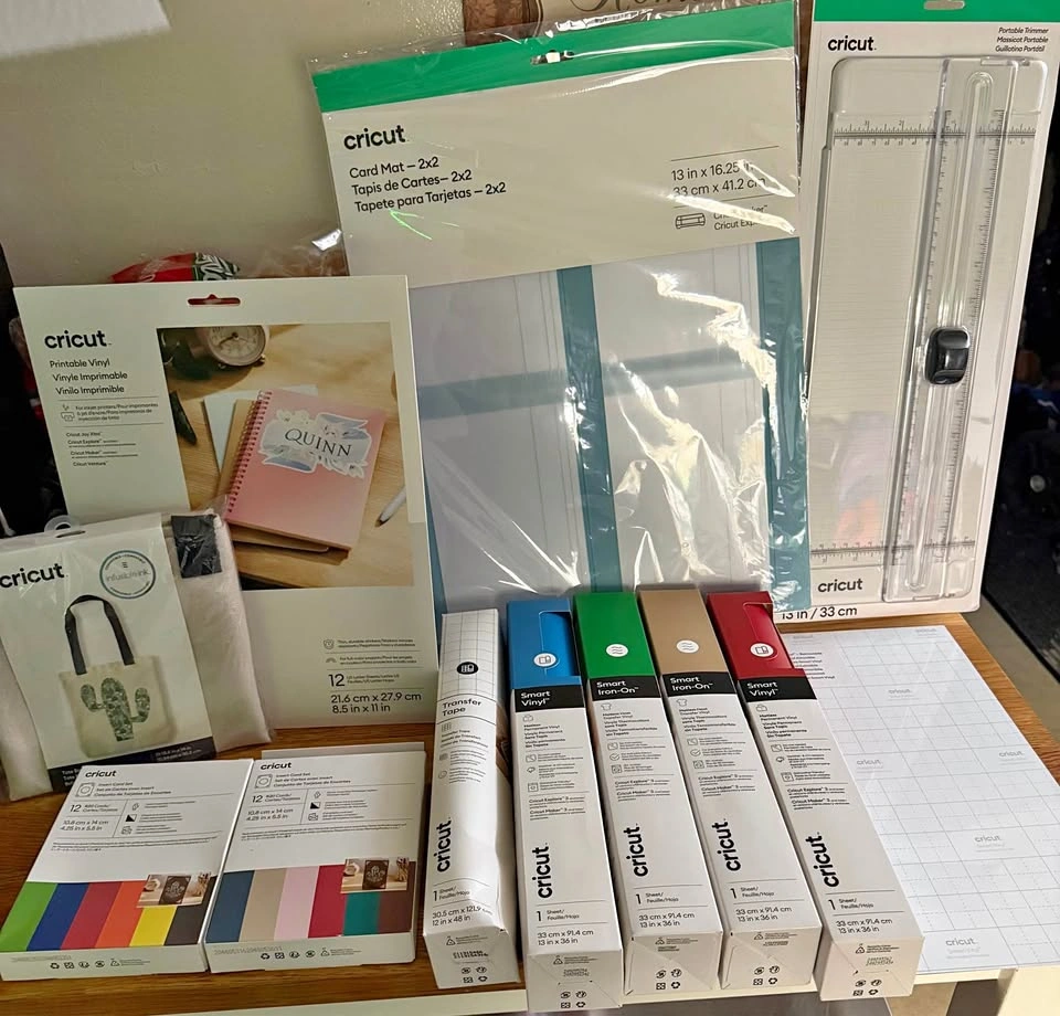 Cricut Crafting Supply Bundle