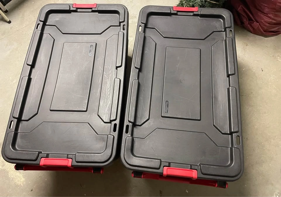 Sterilite 40-Gallon Wheeled Heavy-Duty Storage Totes - photo 4