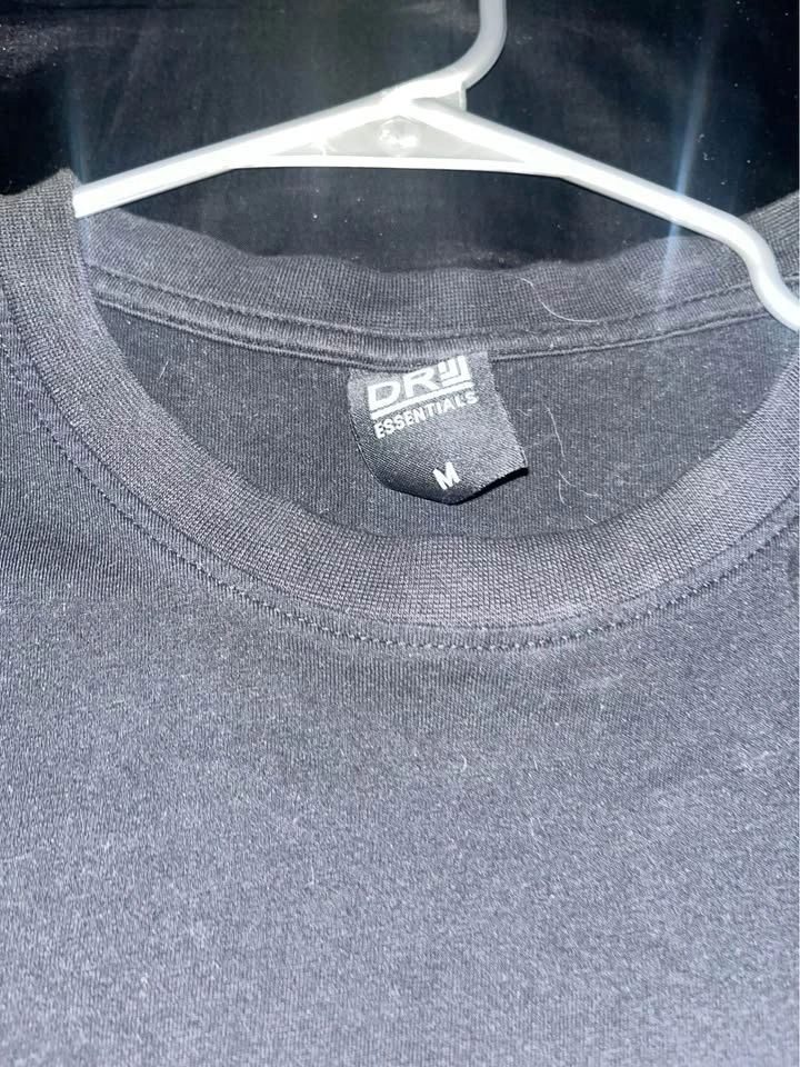 DRY Essentials Black T-shirt Size M - photo 3
