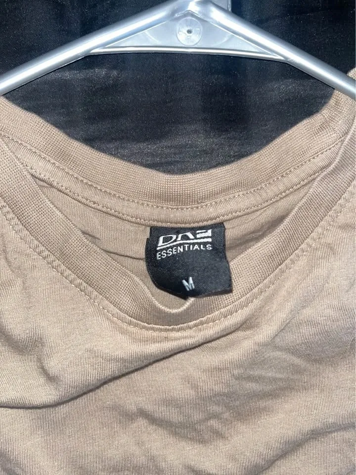 Essentials light brown t-shirt size M - photo 3