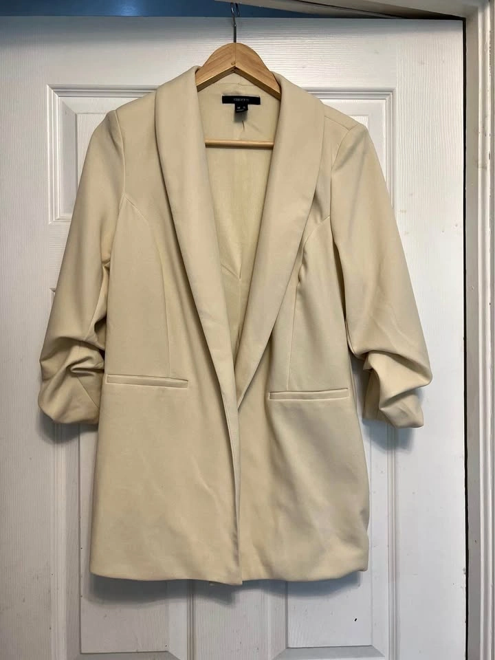 ⚽ Beige Blazer