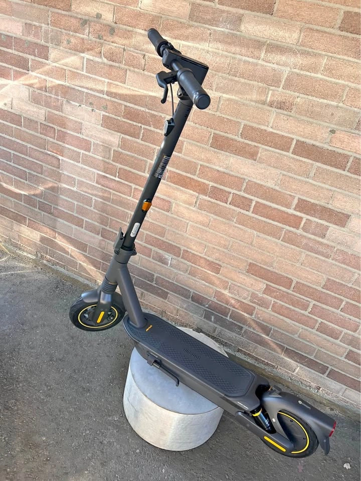 Brand new Segway Ninebot KickScooter MAX G2