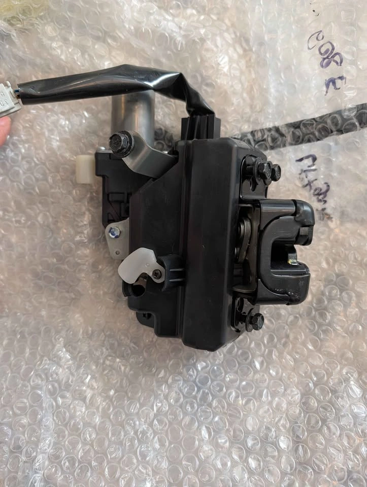 OEM Toyota RAV4 Power Liftgate Latch Actuator Motor - photo 2