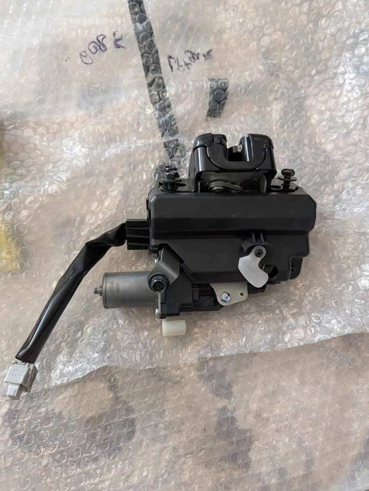 OEM Toyota RAV4 Power Liftgate Latch Actuator Motor - photo 4