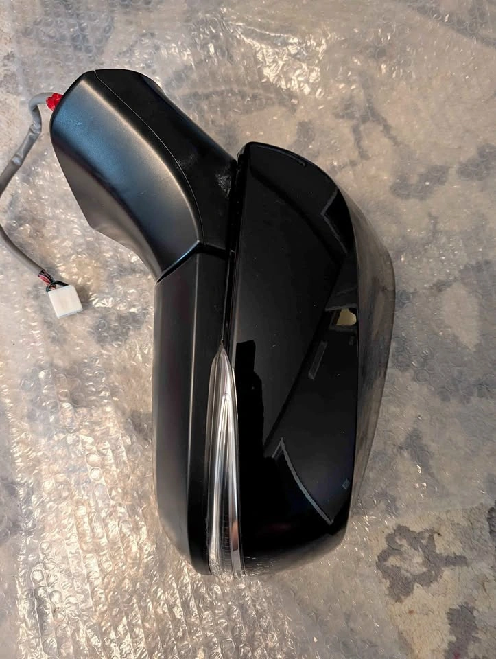 OEM Toyota RAV4 Driver Side Mirror Black (BSM / Turn Signal)