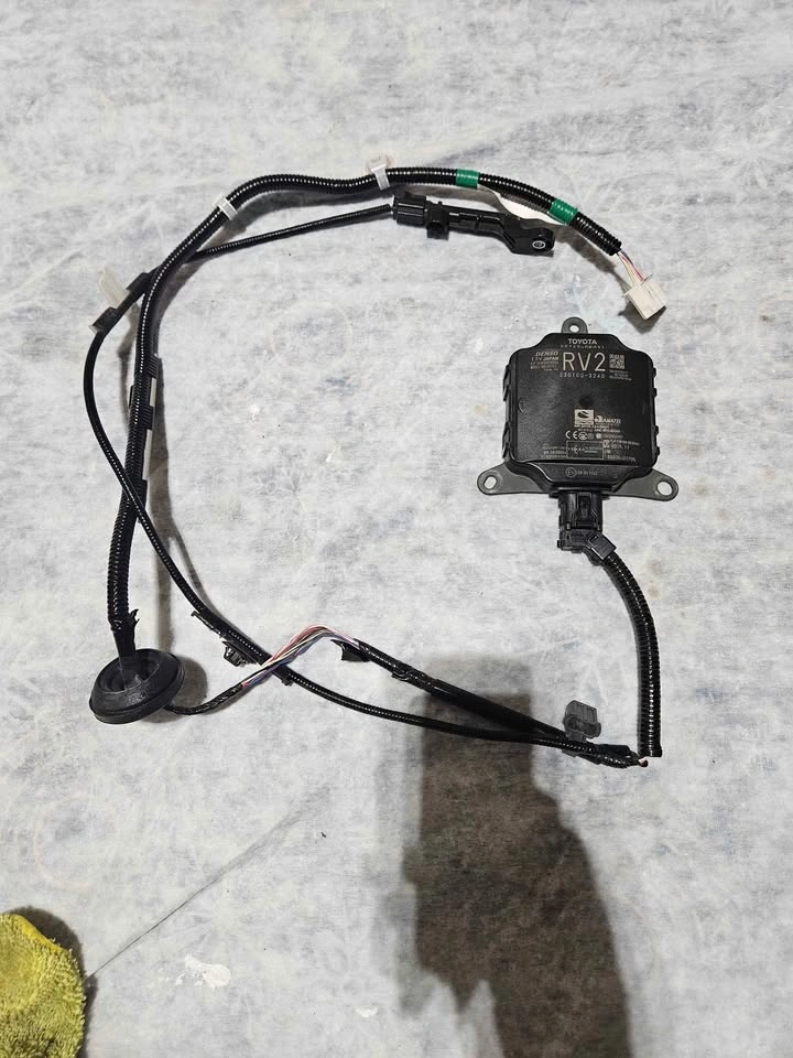 OEM Toyota RAV4 Rear BSM Blind Spot Monitor Module (Right) - photo 3
