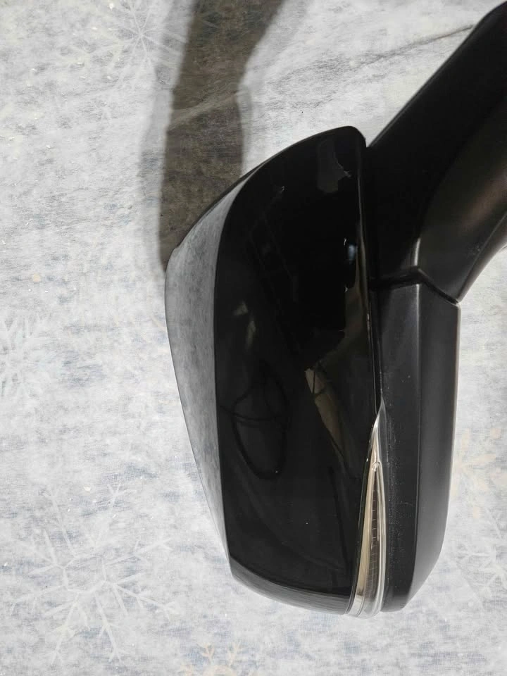 OEM Toyota RAV4 Passenger Side Mirror Assembly - Gloss Black - photo 3