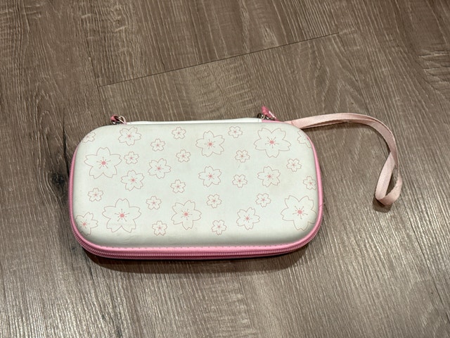 Switch Lite - perfect cond. with case - photo 3