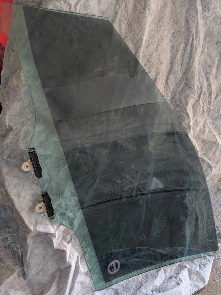 Genuine OEM Toyota RAV4 Front Door Window Glass - Tinted - photo 2