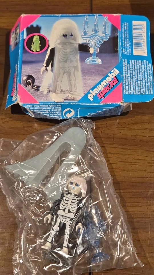 Playmobil Special Ghost Skeleton Figure