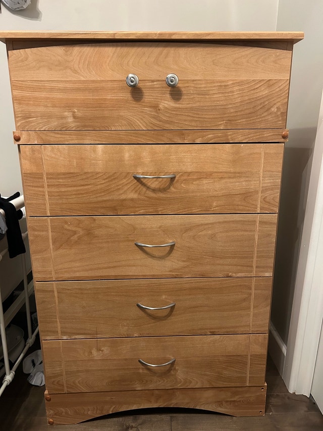 5 Drawer Wooden Dresser